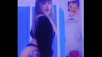 Ecuatoriana guapa bailarina