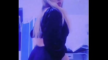 Ecuatoriana guapa bailarina