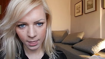 Jesika 22 yr old blonde non nude sfw webcam