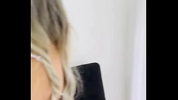 Una de las milf mas deliciosas que conozco