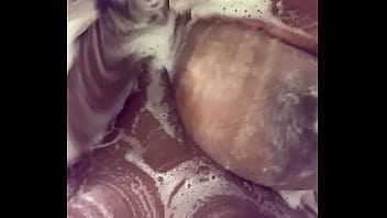 Shower 1st so daddy can suck on my girlss