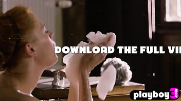 Sexy perfect ass milf enjoyed hot body and blonde enjoyed passion posing session