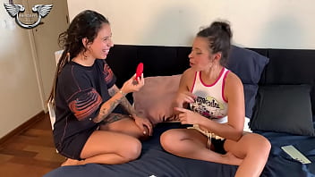 Duas Gostosas Brasilieras Se Chupando Ate Gozar thumbnail