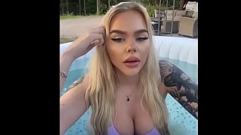 Gringa senos grandes