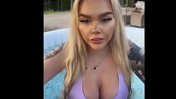 Gringa senos grandes