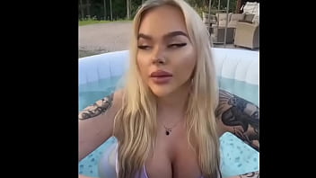 Gringa Senos Grandes thumbnail