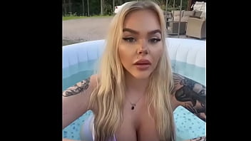 Gringa senos grandes