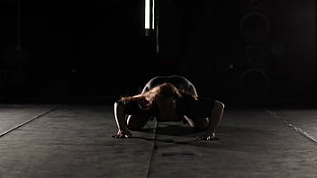 A hot girl's twerking dancing waiting for a sexy man don't miss