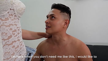 Big ass milf gets fucked by insurance salesman lizi love