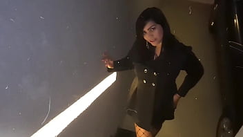 Meia arrastão e fodi a vagabunda e amei os pezinhos