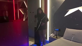 Meia arrastão e fodi a vagabunda e amei os pezinhos