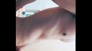 Jovencito masturbándose