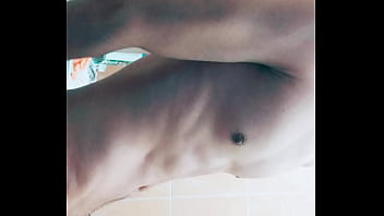 Jovencito masturbándose