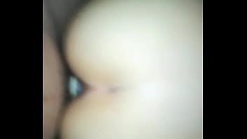 La pongo a cuatro en la cama