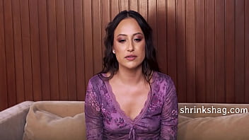 Teen confesses vile urges towards her older therapist he says lets act them out