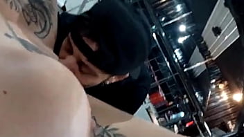 Me chupa que te chupo