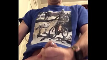 I love to masterbate