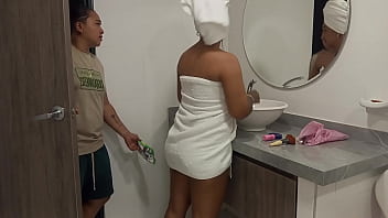 Siento mucha calentura necesito una terapia de sexo lésbico urgente