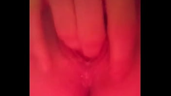 Babe fingers her juicy pussy
