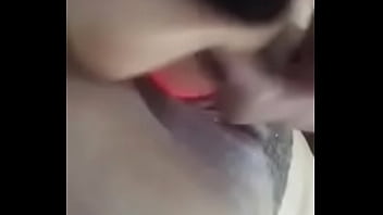 Tocándome hasta venirme y mojarme toda