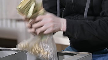 Brunette beauty miami solves robbery with a steamy dp threesome gp3285