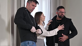 Brunette beauty miami solves robbery with a steamy dp threesome gp3285