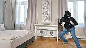 Brunette beauty miami solves robbery with a steamy dp threesome gp3285