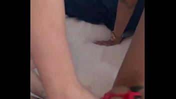 Fodendo com meu pinto de borracha minha amiga