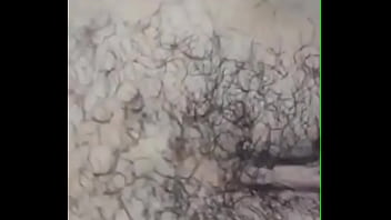 A peludinha fez ele perder o controle e jorrar sem parar