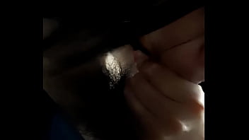 Chica chupando verga