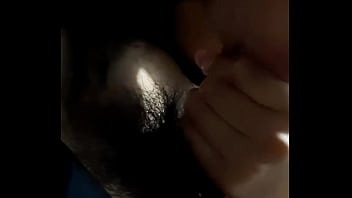 Chica chupando verga