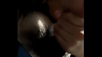 Chica chupando verga