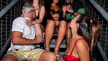 Free 3 slutty milfs and 2 big cocks join in an animated orgy