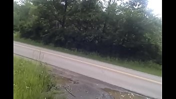 Se Masturbando Na Floresta thumbnail