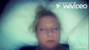 Dirty dee masturbating