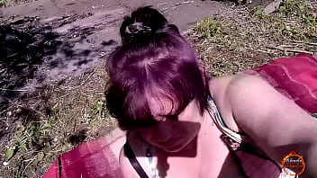 Klaudiaambergirl sexy milf solo on the grass
