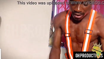 Walked in on my madam playing with her phatt pussy so i had to smash