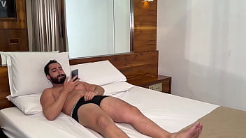 Fiz um pornô com a professora da academia