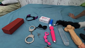 Novinha Gostosa Apresentou Seus Brinquedos E Ainda Por Cima Sentou Gostoso Na Pika Do Novinho thumbnail