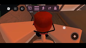 Me follo a una robloxiana