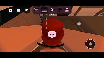 Me follo a una robloxiana