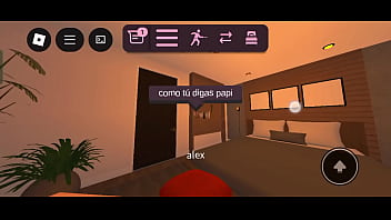 Me follo a una robloxiana