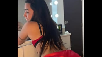 Já imaginou eu dançando funk peladinha vem me ver