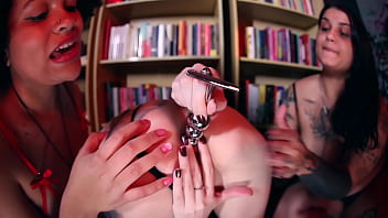 Close up ass play and farts threesome worship