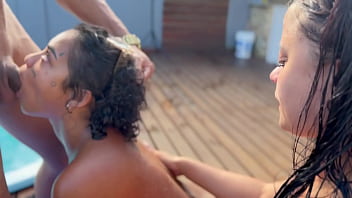 Festa Na Piscina Com As Novinhas thumbnail