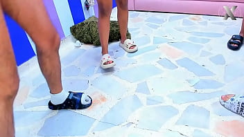 Two Girls With Friends Everything Goes Out Of Control The Boys Fuck These Whores' Throats thumbnail