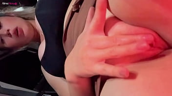 Sexo no carro com cuzinho aberto boquete molhado e buceta gozada aline novak