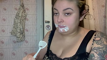 Curvy with eco toothbrush