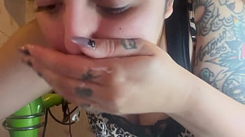 Curvy with eco toothbrush