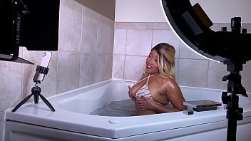 Nina rivera hot and horny in the jacuzzi